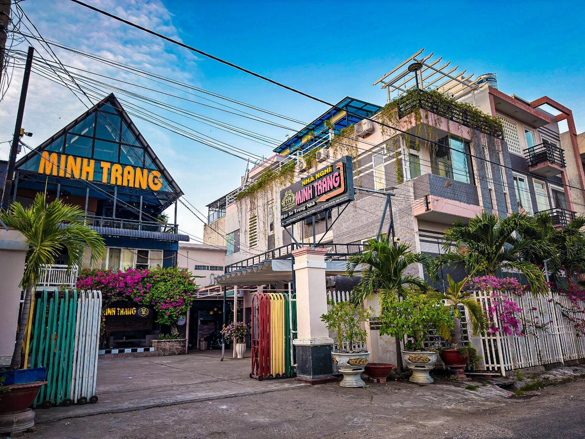 Minh Trang Motel Chau Doc Exterior foto