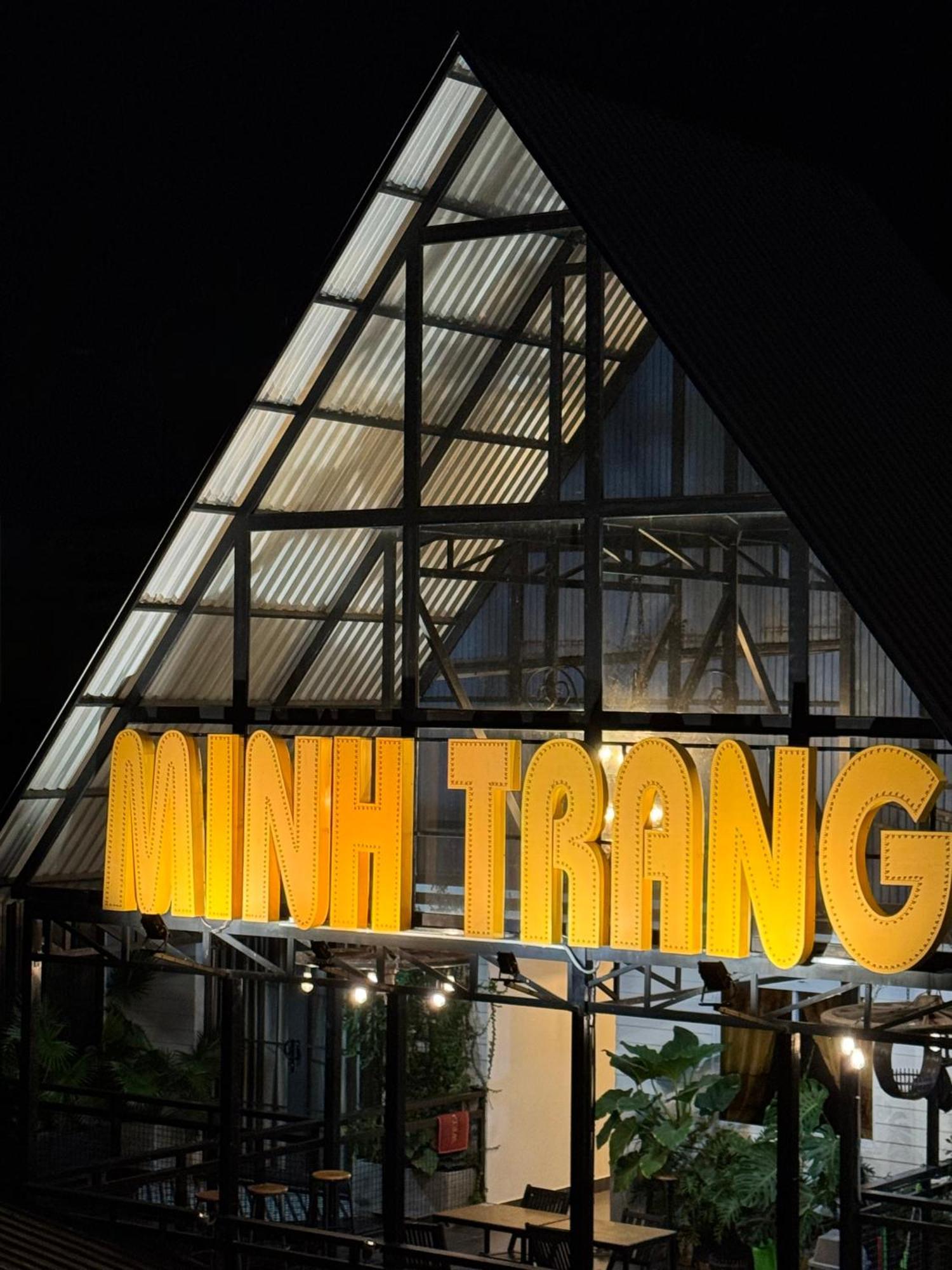 Minh Trang Motel Chau Doc Exterior foto
